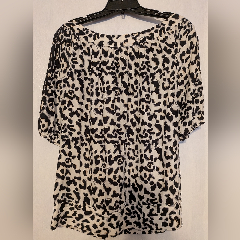 Women's White House Black Market Leopard Print Silk Blouse - Picture 3 of 3